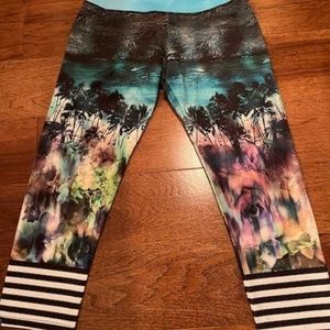 Onzie Palm Tree Mountain Stripe Print Crop Yoga Leggings